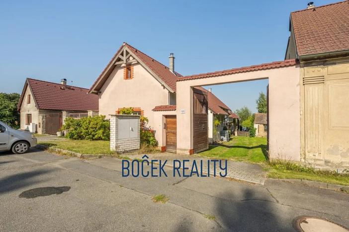 Prodej rodinného domu, Rynholec, nám. 1. máje, 259 m2