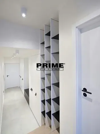 Pronájem bytu 2+kk, Praha - Vinohrady, náměstí Jiřího z Poděbrad, 60 m2