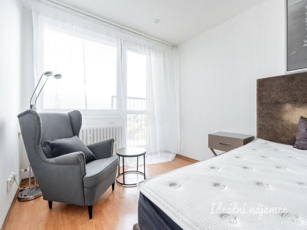 Pronájem bytu 4+kk, Praha - Kobylisy, Kaňkovského, 84 m2