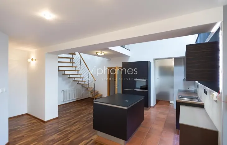 Pronájem vily, Praha - Stodůlky, Za Mototechnou, 210 m2