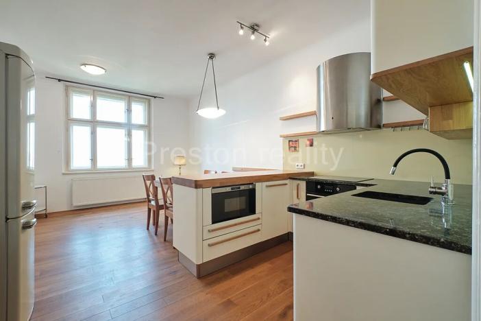 Pronájem bytu 2+1, Praha - Žižkov, Fibichova, 72 m2