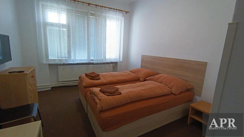 Pronájem bytu 1+kk, Uherský Brod, Mariánské nám., 25 m2