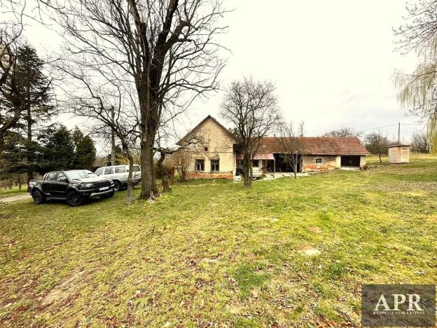 Prodej rodinného domu, Svárov, 200 m2