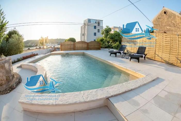 Prodej rodinného domu, Sutomišćica, Chorvatsko, 75 m2