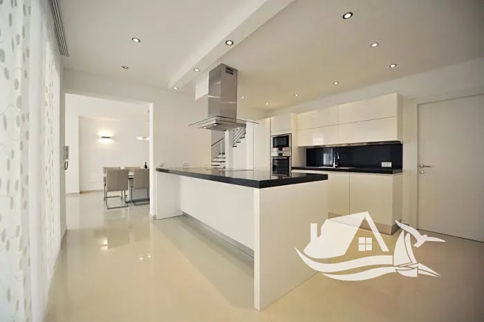 Prodej vily, Žrnovo, Chorvatsko, 240 m2