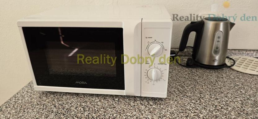 Pronájem bytu 1+kk, Opava, Edvarda Beneše, 22 m2