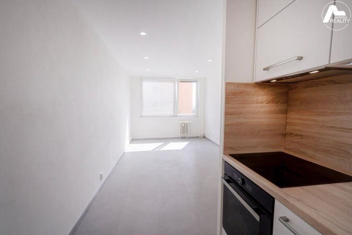 Pronájem bytu 2+kk, Praha - Černý Most, Vašátkova, 45 m2