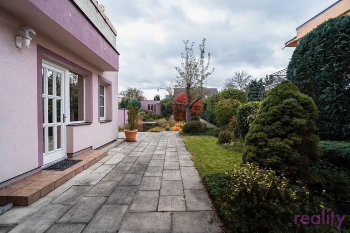 Prodej rodinného domu, Praha - Čakovice, Vyhlídkova, 243 m2