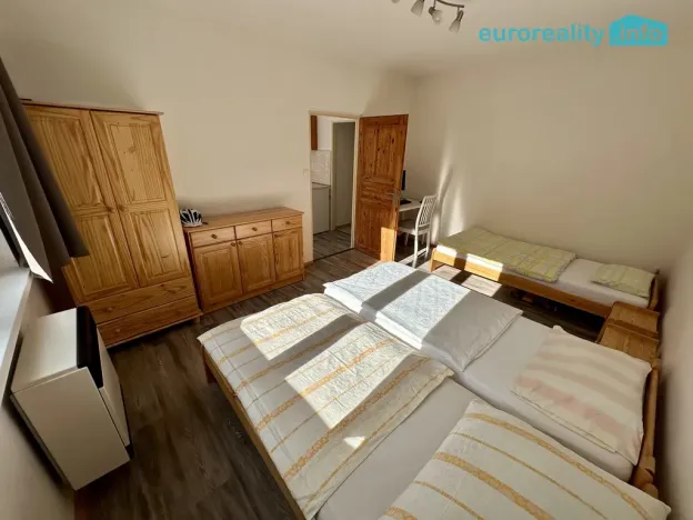 Pronájem bytu 1+1, Loket, Sportovní, 35 m2