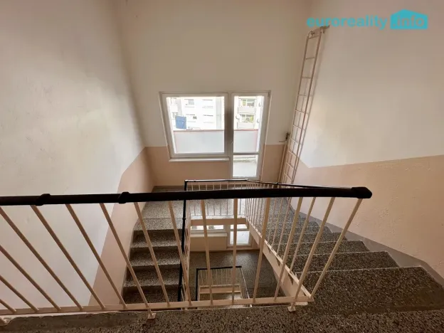 Pronájem bytu 1+1, Loket, Sportovní, 35 m2