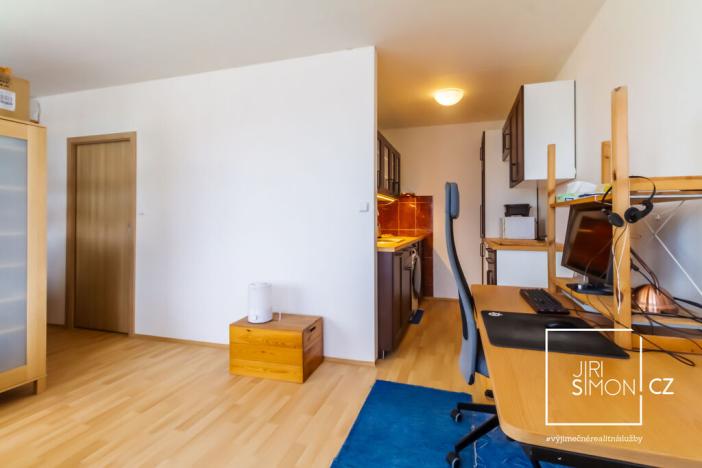 Prodej bytu 1+kk, Praha - Řepy, Laudova, 37 m2