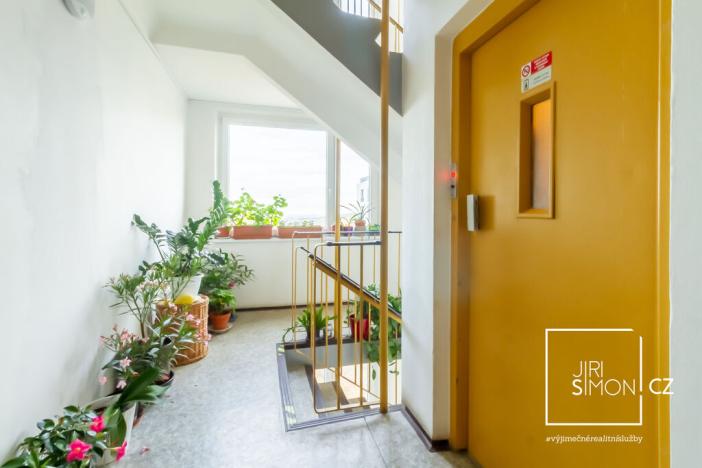 Prodej bytu 1+kk, Praha - Řepy, Laudova, 37 m2