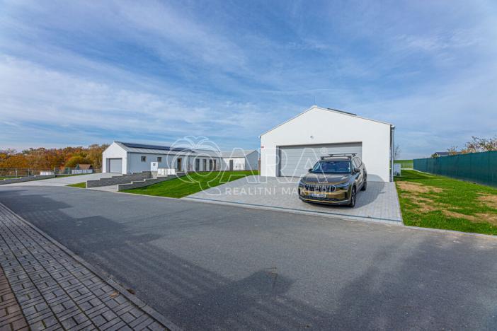 Prodej rodinného domu, Radějovice, 218 m2