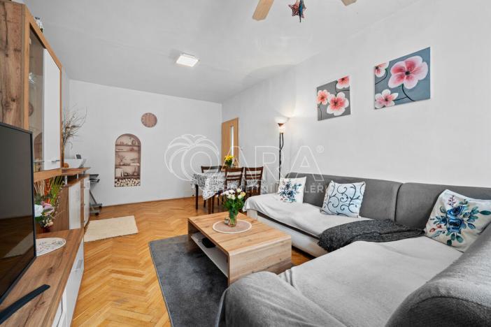 Prodej bytu 3+1, Praha - Horní Počernice, Běchorská, 66 m2