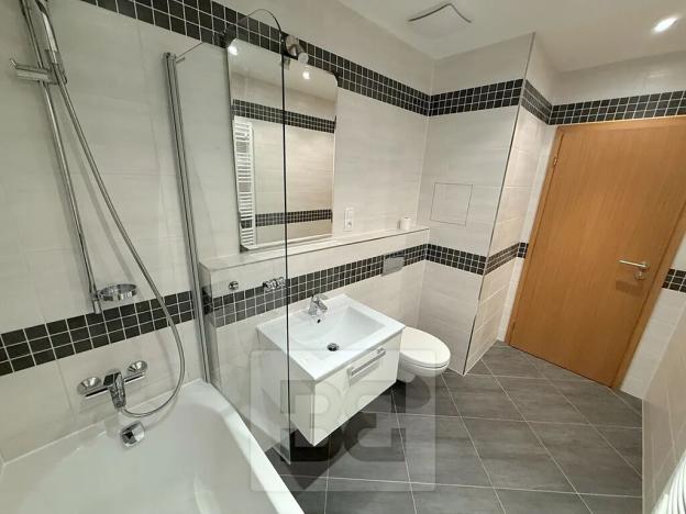 Pronájem bytu 2+kk, Praha - Holešovice, V háji, 58 m2