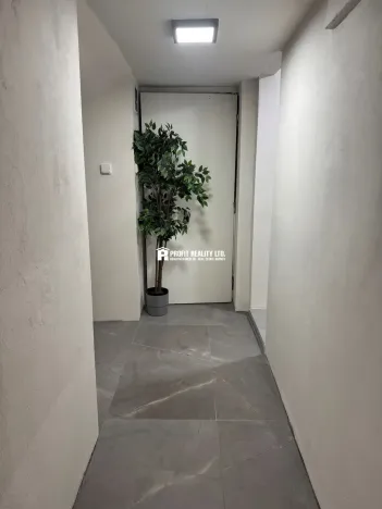 Pronájem bytu 1+kk, Praha - Uhříněves, Středohorská, 23 m2