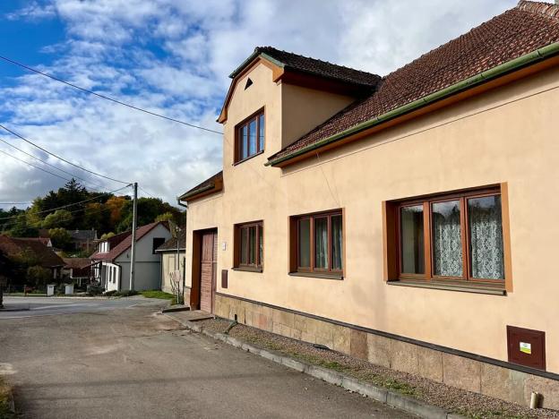 Prodej rodinného domu, Lubě, 200 m2