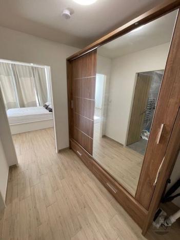 Pronájem bytu 1+kk, Praha - Vysočany, Na Harfě, 36 m2