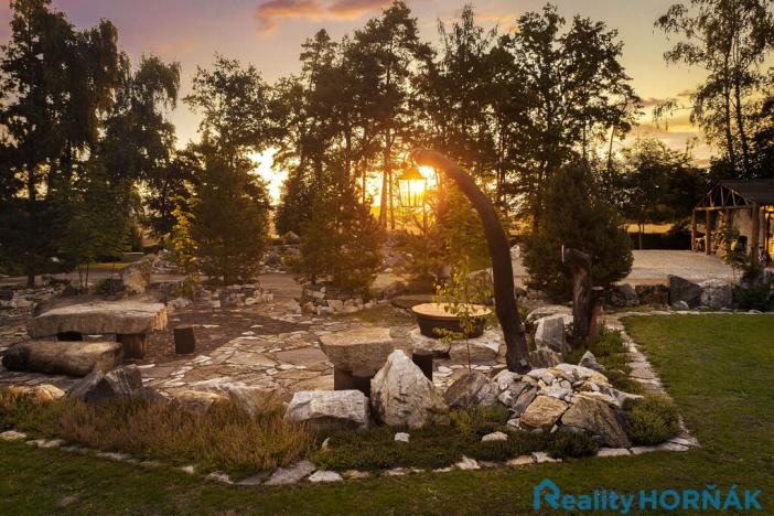 Prodej komerčního pozemku, Katovice, 17169 m2