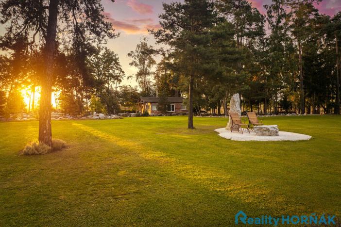 Prodej komerčního pozemku, Katovice, 17169 m2