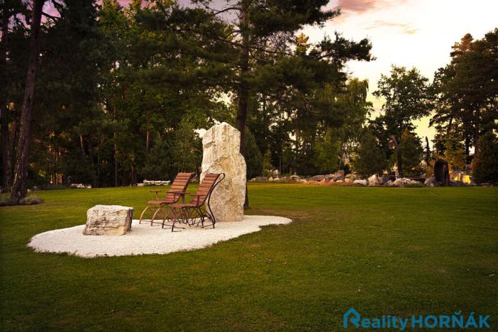 Prodej komerčního pozemku, Katovice, 17169 m2