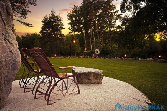 Prodej komerčního pozemku, Katovice, 17169 m2