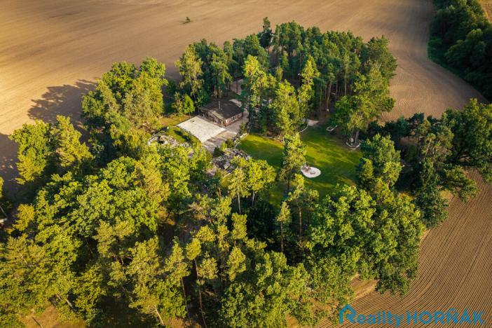 Prodej komerčního pozemku, Katovice, 17169 m2