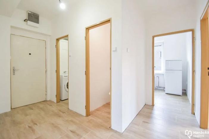 Prodej bytu 3+1, Dolany, 70 m2