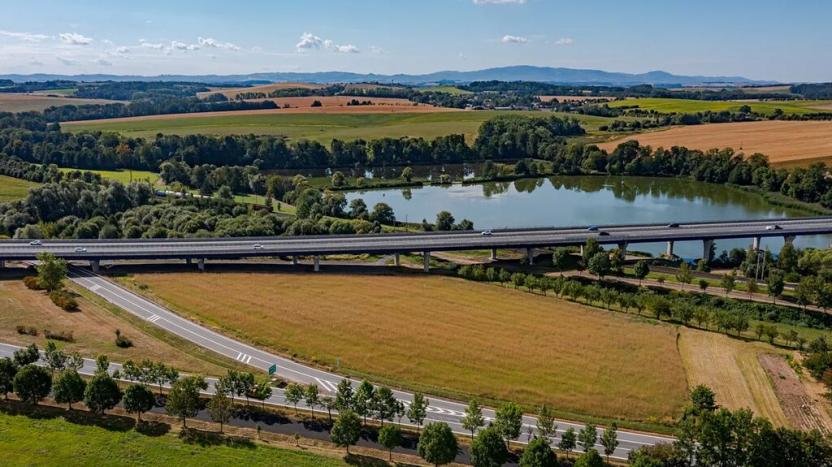 Prodej komerčního pozemku, Bělotín, 9952 m2