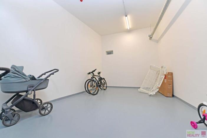 Pronájem bytu 2+kk, Praha - Stodůlky, Bělohlávkova, 46 m2