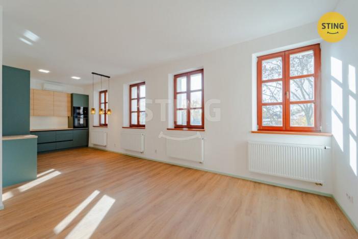 Prodej bytu 3+kk, Opava, Sadová, 75 m2