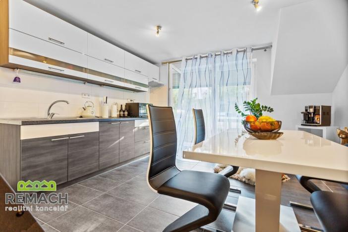 Pronájem bytu 2+kk, Náchod, Poděbradova, 59 m2