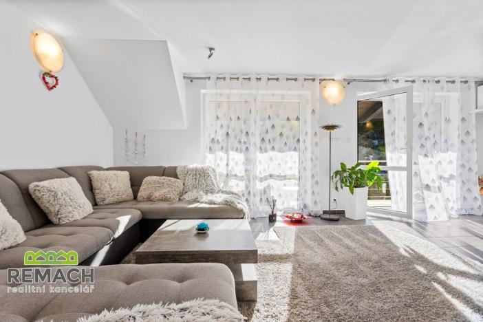 Pronájem bytu 2+kk, Náchod, Poděbradova, 59 m2