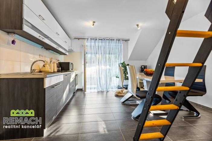 Pronájem bytu 2+kk, Náchod, Poděbradova, 59 m2