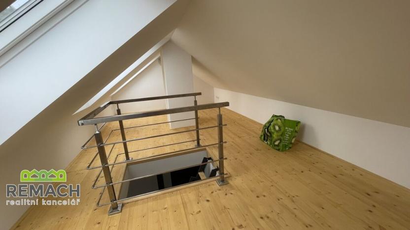 Pronájem bytu 2+kk, Náchod, Poděbradova, 59 m2