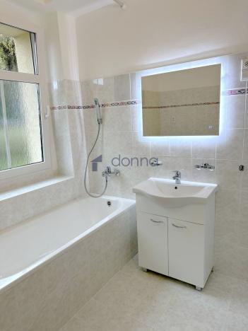 Pronájem bytu 3+1, Praha, Na srpečku, 83 m2