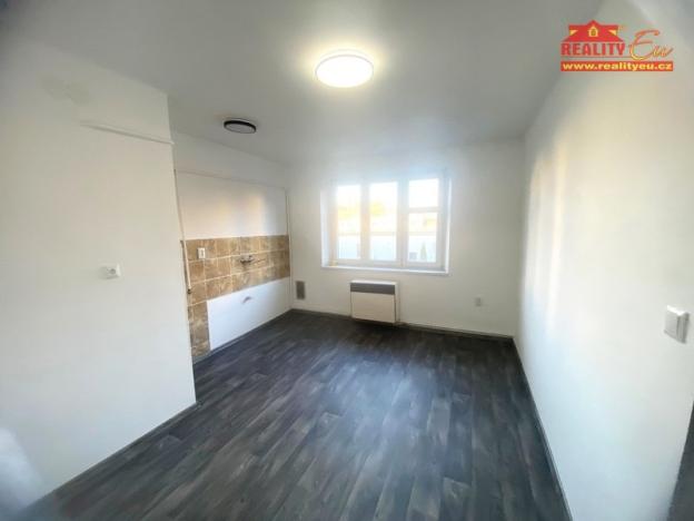 Prodej bytu 2+kk, Náchod, Nerudova, 40 m2