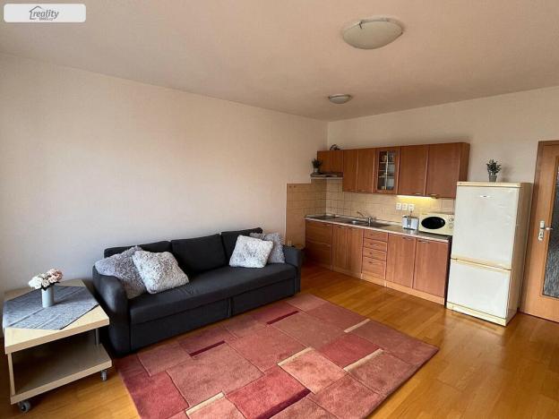 Pronájem bytu 1+kk, Praha - Strašnice, Názovská, 42 m2