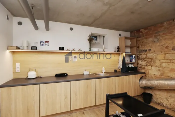 Pronájem komerční nemovitosti, Praha, Mikovcova, 18 m2