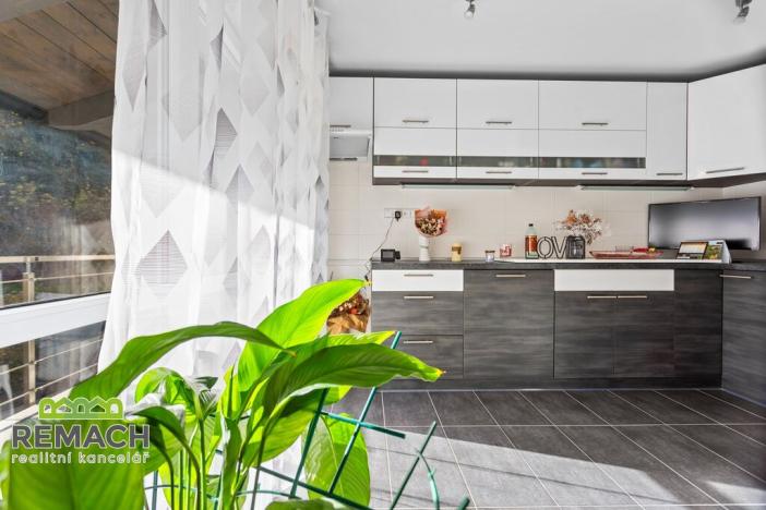 Pronájem bytu 2+kk, Náchod, Poděbradova, 79 m2