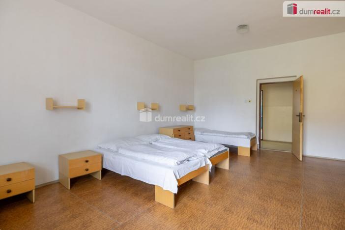 Prodej rybníku, Valeč - Kostrčany, 4174 m2