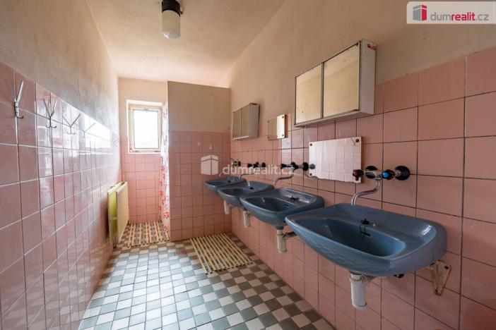 Prodej rybníku, Valeč - Kostrčany, 4174 m2