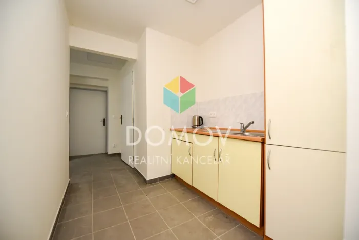 Pronájem skladu, Hýskov, Na Krétě, 394 m2