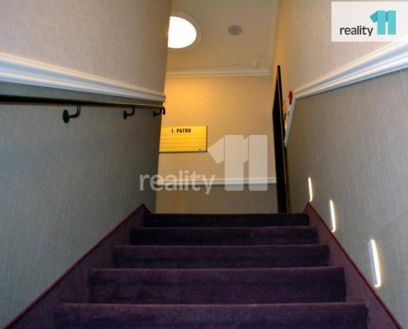 Pronájem kanceláře, Karlovy Vary - Dvory, Chebská, 75 m2