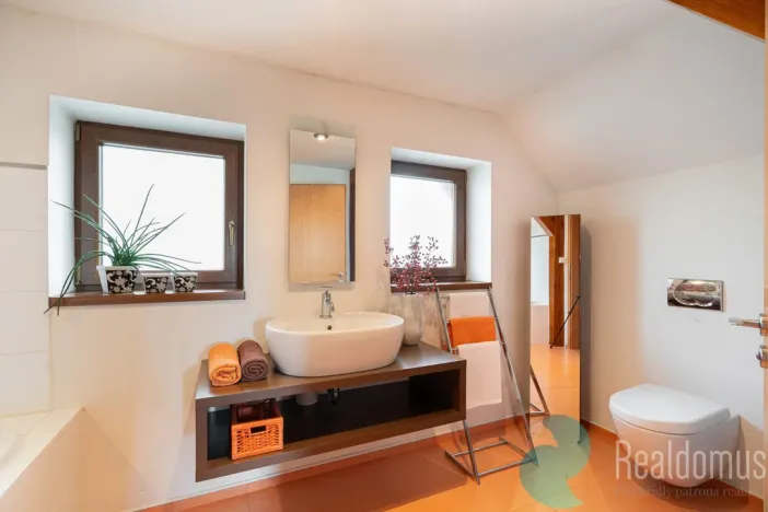 Prodej rodinného domu, Srubec, Do Zahrádek, 196 m2