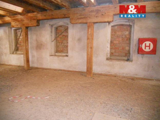 Prodej obchodního prostoru, Hředle, 1805 m2