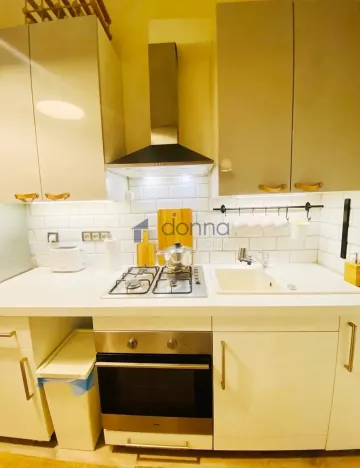 Pronájem bytu 2+kk, Praha, Lucemburská, 50 m2