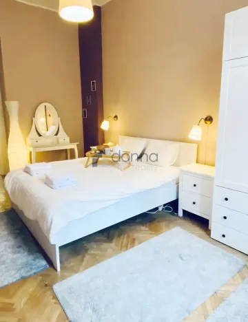 Pronájem bytu 2+kk, Praha, Lucemburská, 50 m2