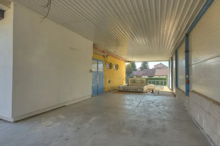 Prodej obchodního prostoru, Studenec, 265 m2