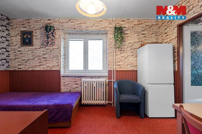 Prodej bytu 3+1, Jesenice, Školní, 55 m2